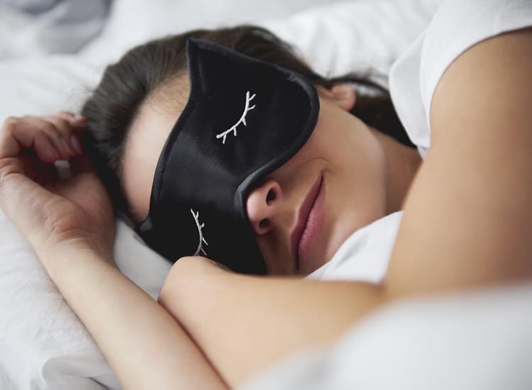 What Pose is Better to Sleep in to Look Beautiful